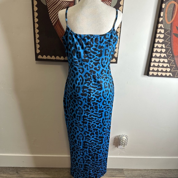 Cheetah print body con dress - Picture 2 of 5